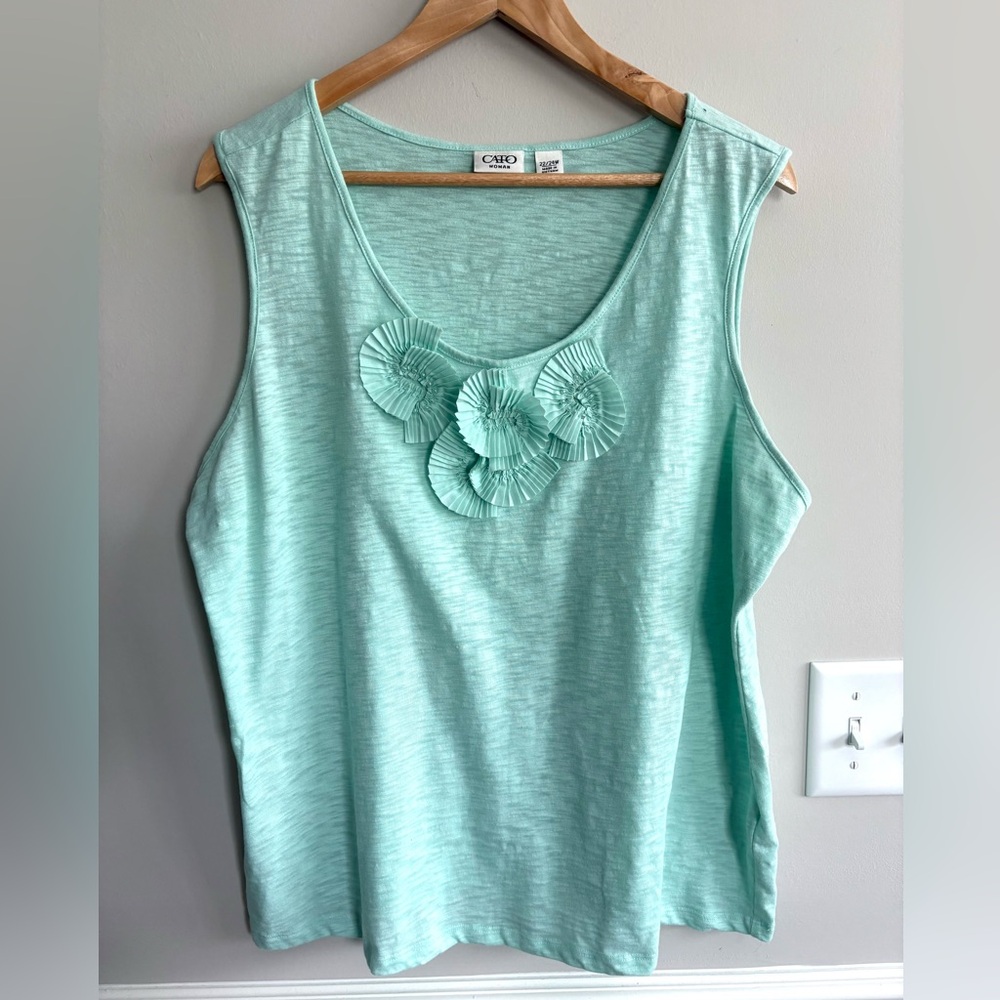 Cato women’s cute mint floral embellished tank size 22/24W